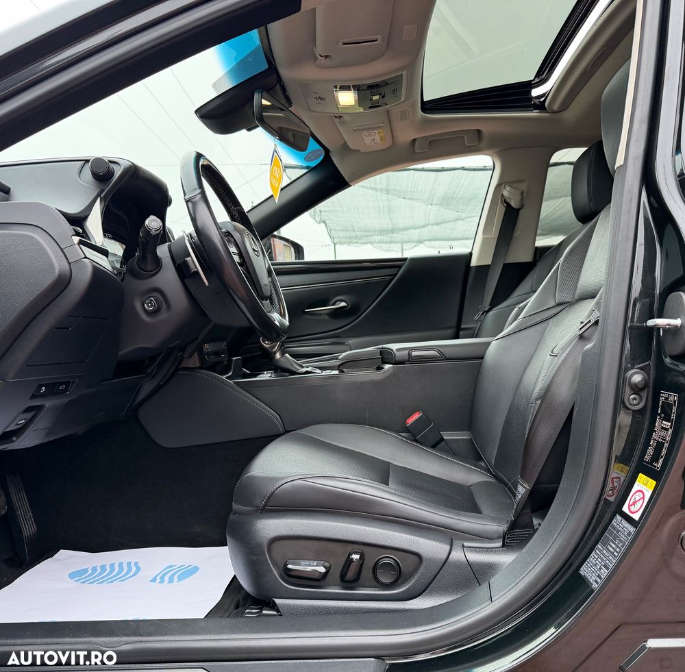 Lexus Seria ES 300h Executive Line - 27