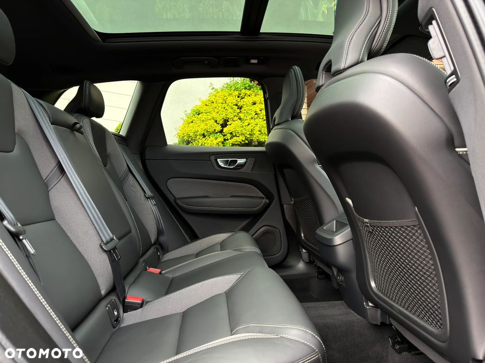 Volvo XC 60 B5 B AWD Geartronic RDesign - 10