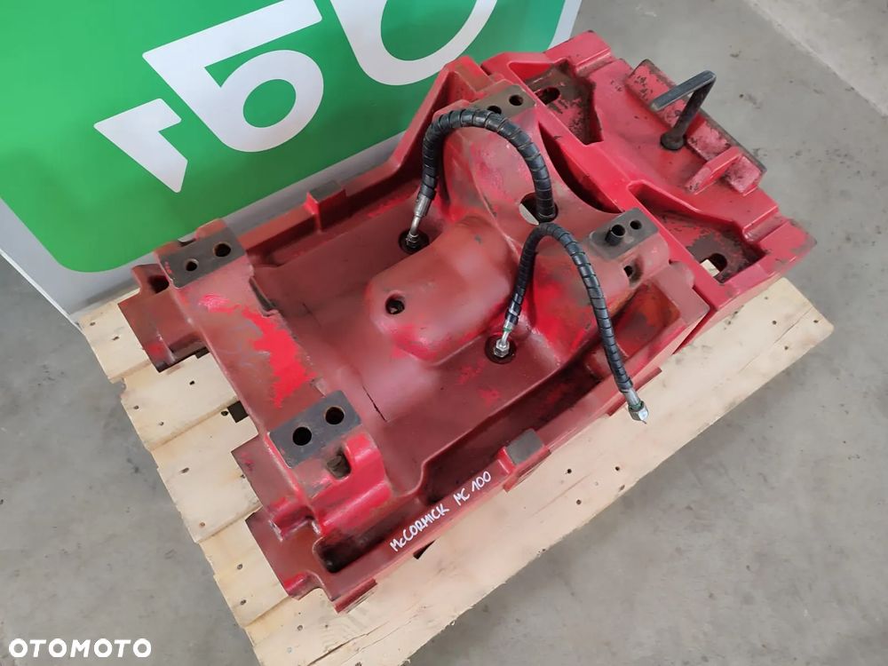 Wspornik przedniej osi 138531 McCormick MC100 - 5