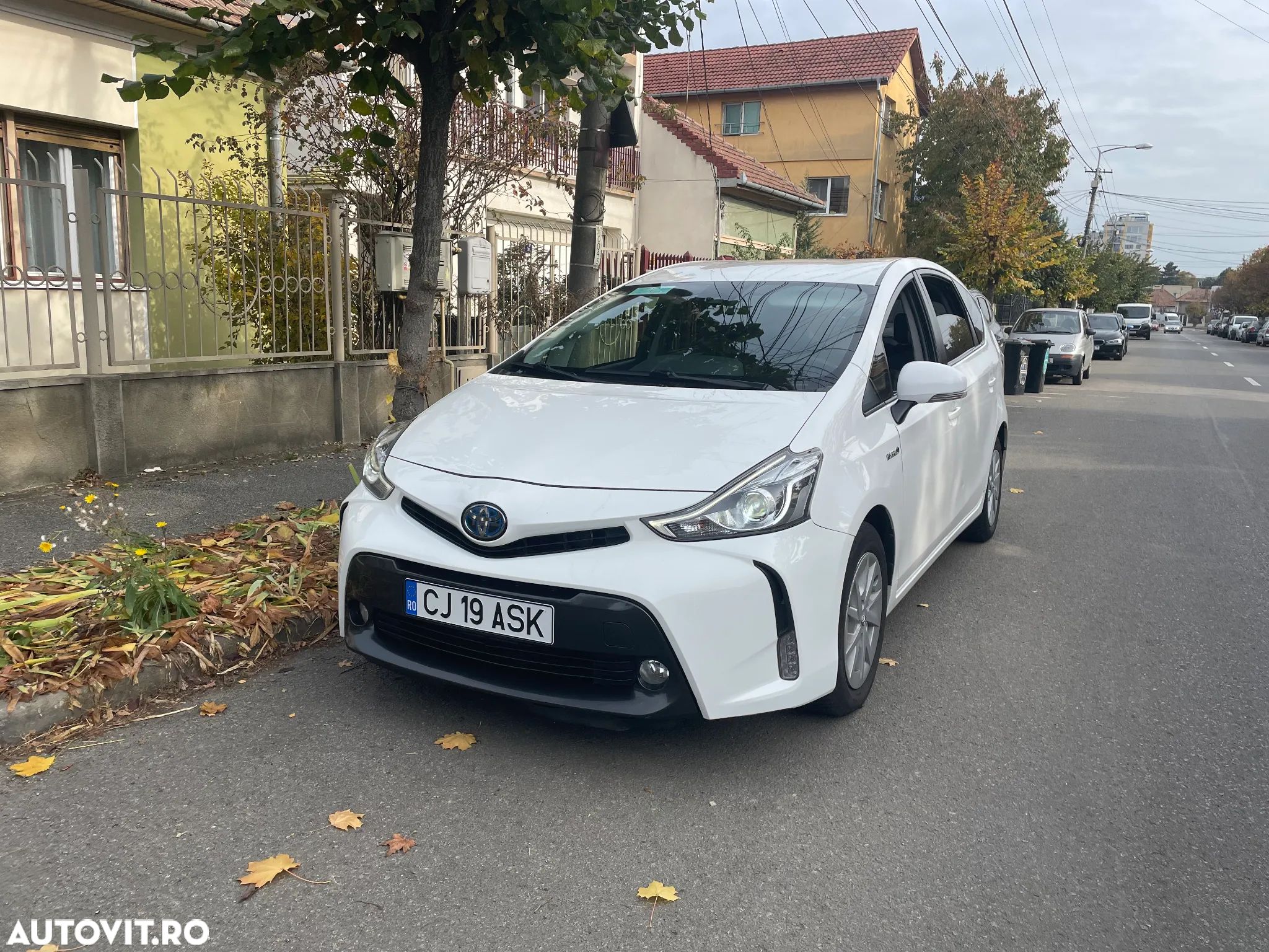 Toyota Prius+ (Hybrid) Executive - 1