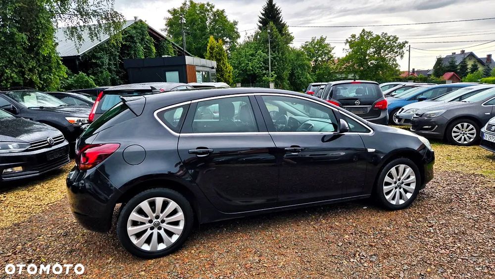 Opel Astra 1.4 T Cosmo - 14