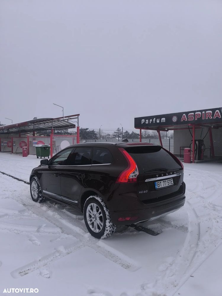 Volvo XC 60 D5 AWD Geartronic Summum - 2