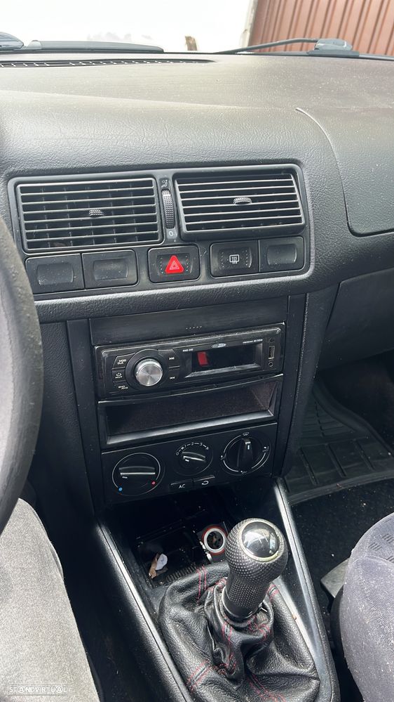 VW Golf 1.4i 25 Anos - 15