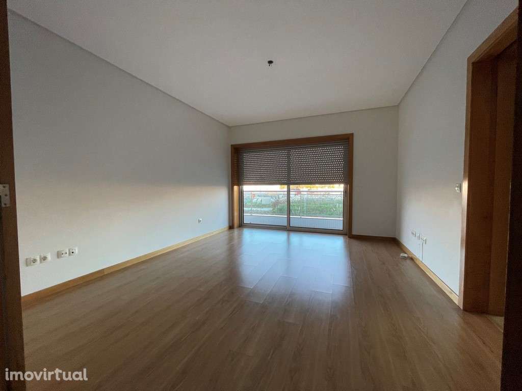 T1 Próximo do Glicínias - Grande imagem: 2/15