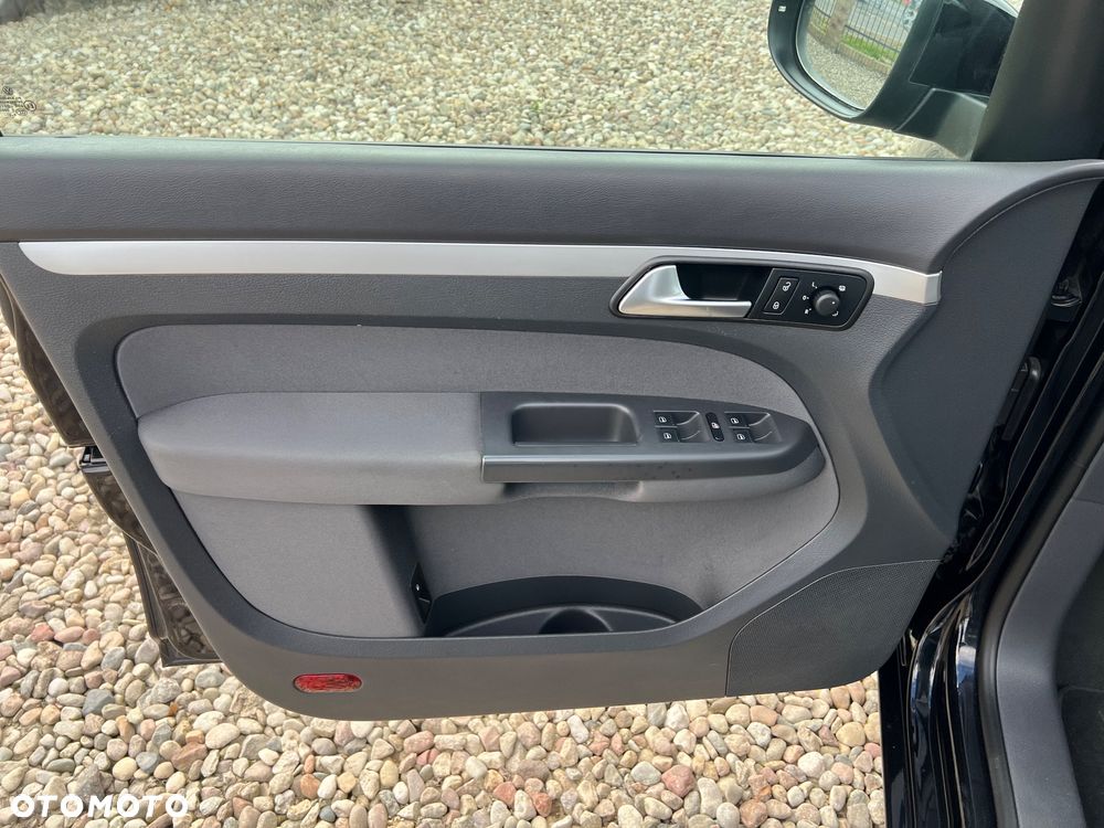 Volkswagen Touran 1.6 TDI DPF BlueMot Comfortline - 15