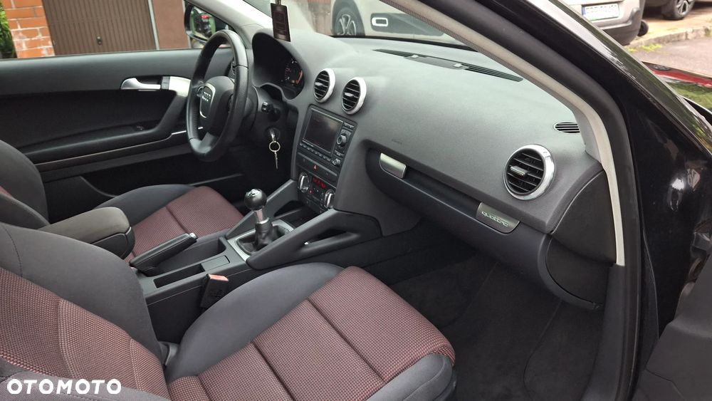 Audi A3 3-drzwiowe 2.0 TDI DPF quattro S line Sportpaket - 23