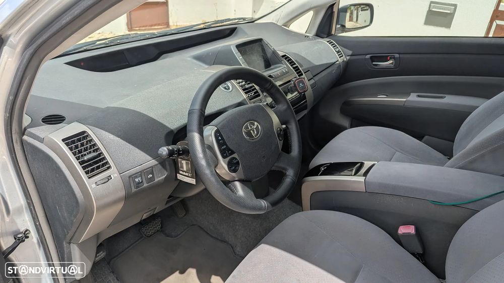 Toyota Prius 1.5 VVT-i Híbrido - 9