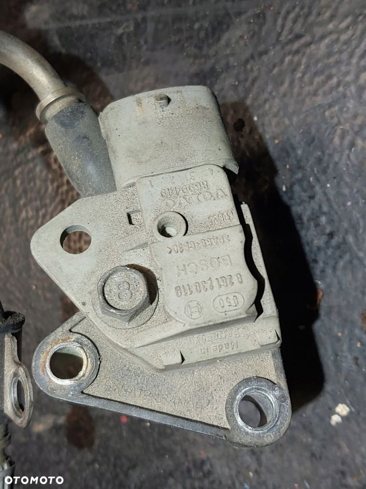 VOLVO XC90 S80 4.4 V8 LISTWA WTRYSKOWA WTRYSKIWACZE WTRYSKIWACZ 8653608 - 1