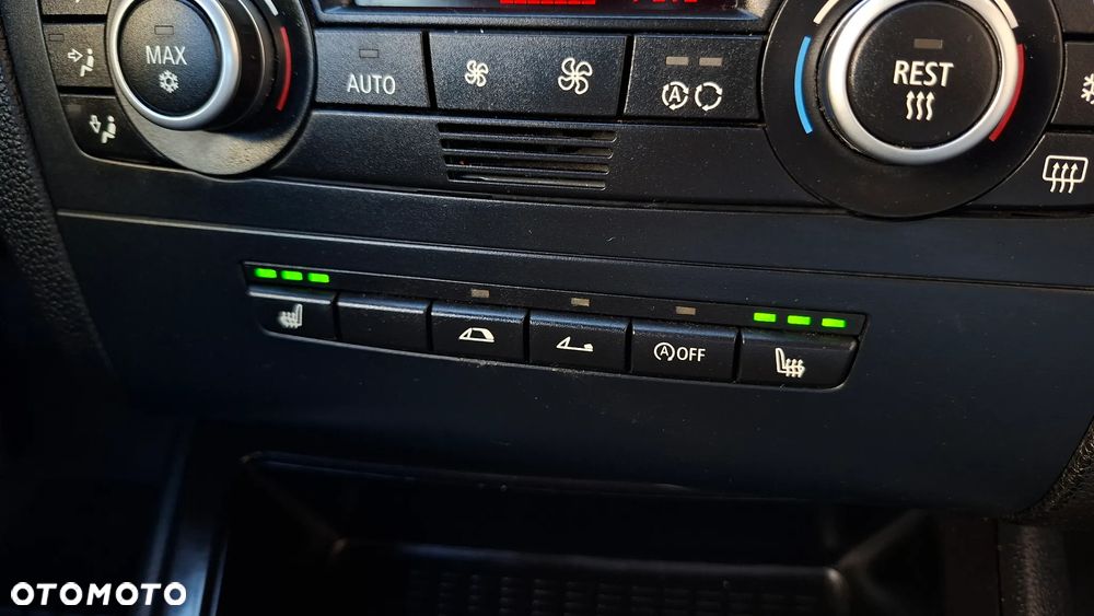 BMW Seria 1 120i Edition Sport - 33
