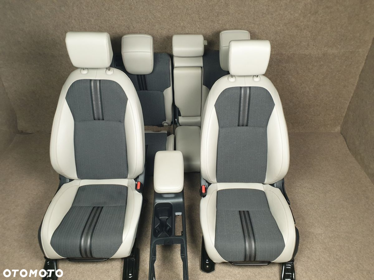 HONDA HR-V od 2021r Fotele Kanapy Boczki - 2