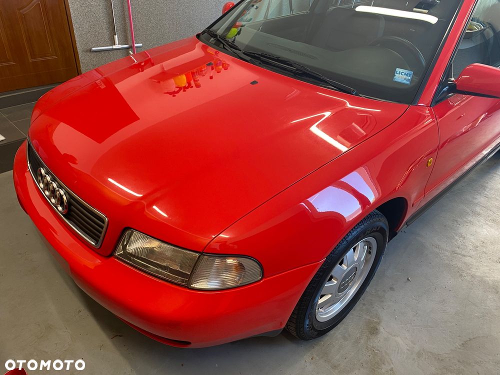 Audi A4 Avant 1997 photo 2