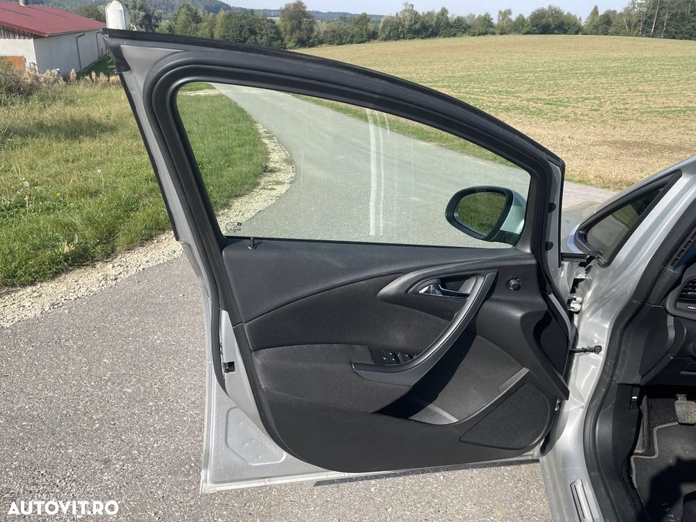 Opel Astra 1.4 Turbo Edition - 10
