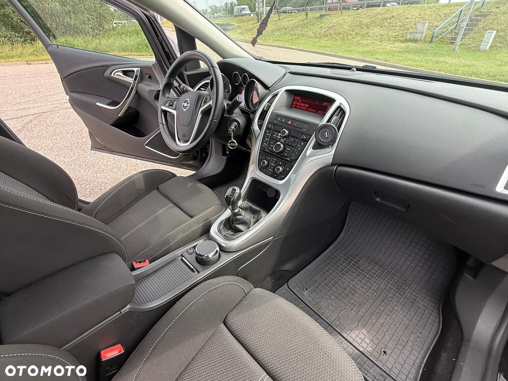 Opel Astra 1.6 T Sport - 12