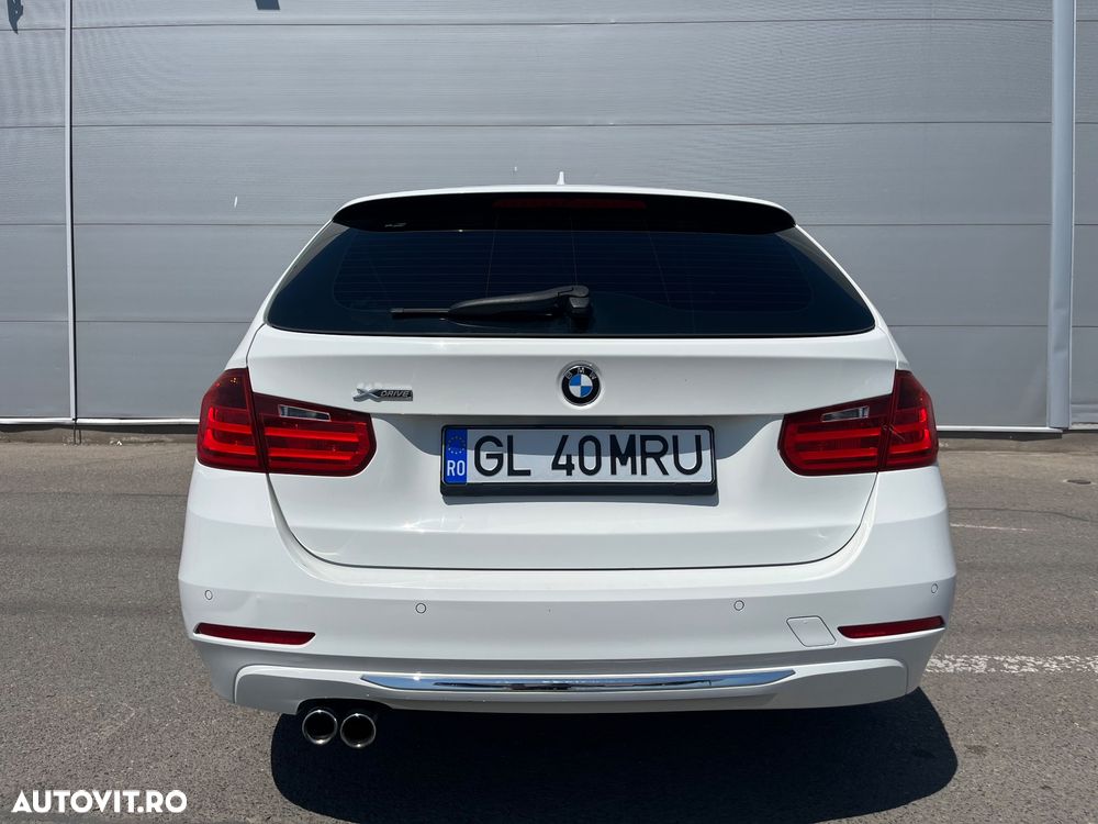 BMW Seria 3 328i xDrive - 10