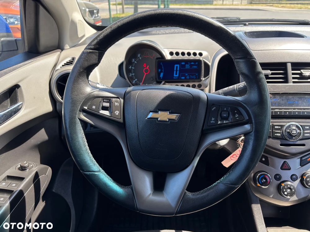 Chevrolet Aveo 1.6 LTZ - 13