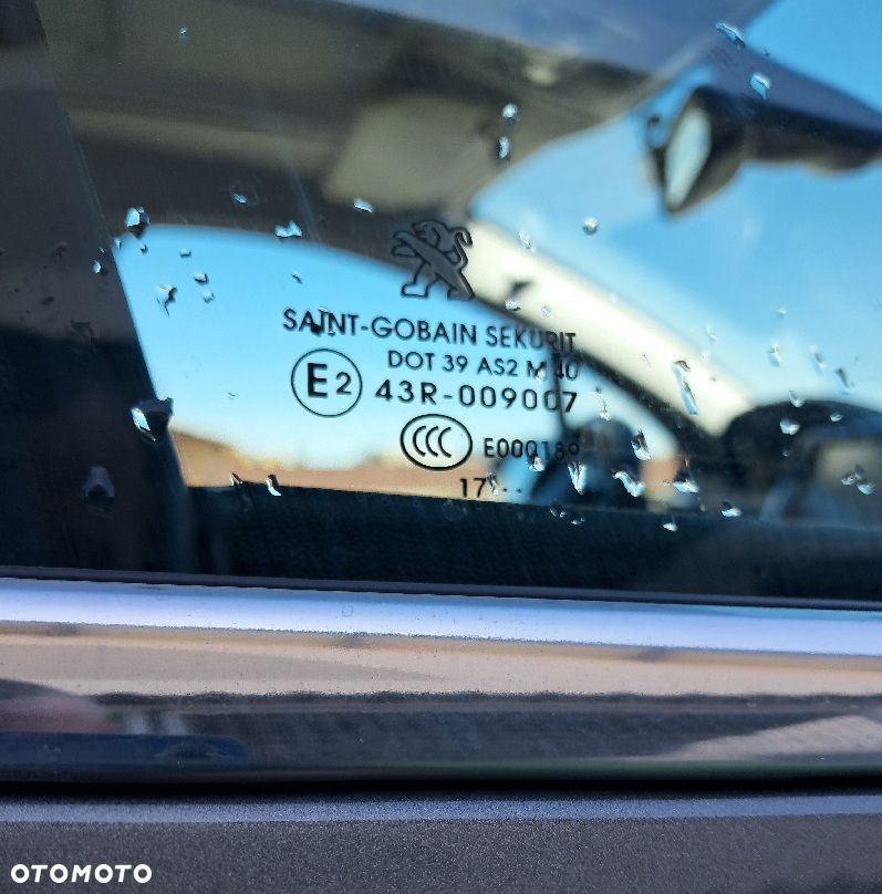 Peugeot 2008 1.2 Pure Tech GPF Active S&S - 11