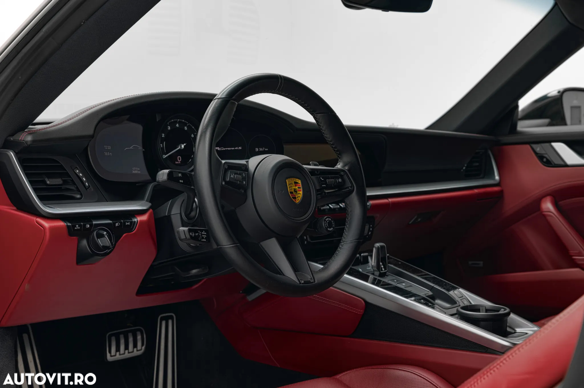 Porsche 911 Carrera 4S - 18