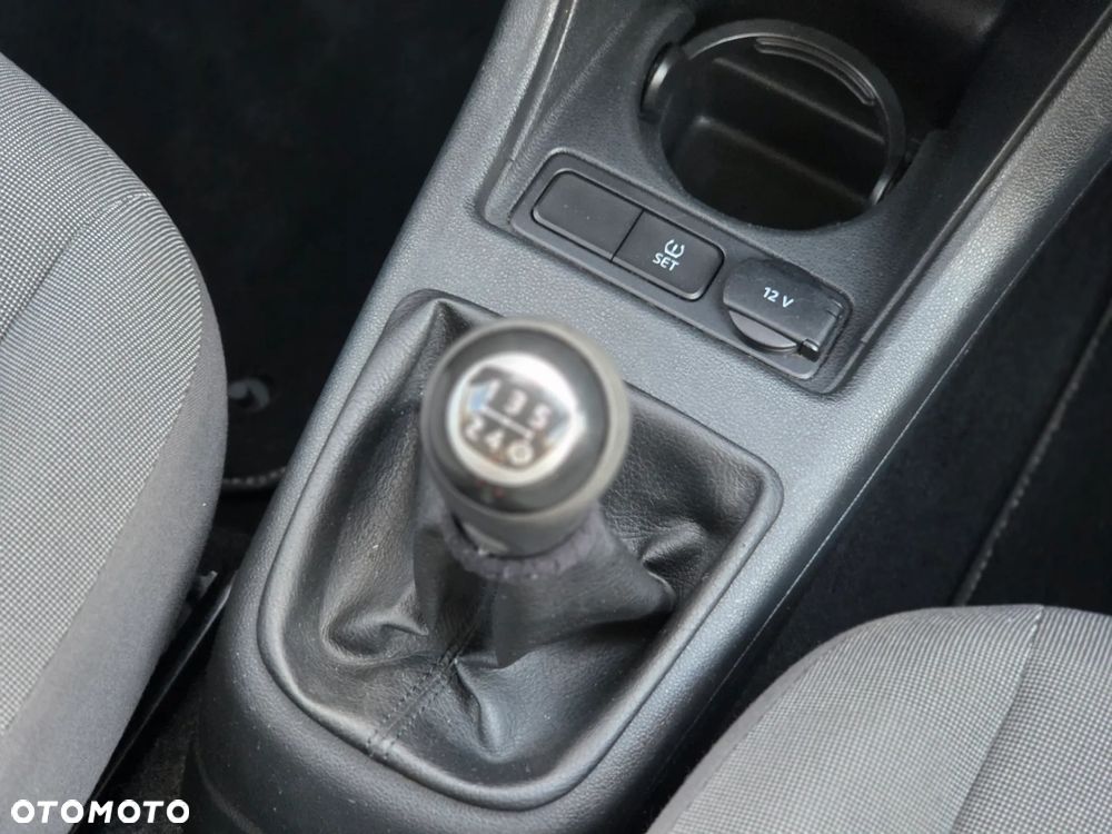 Volkswagen up! move - 22