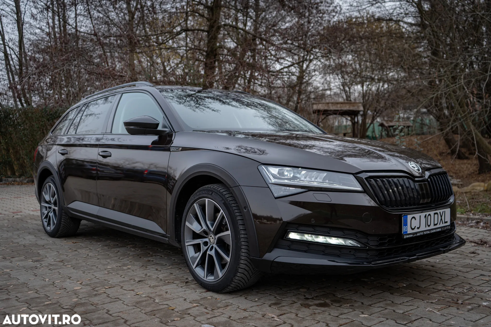 Skoda Superb Combi 2.0 TDI 4X4 DSG Scout - 2