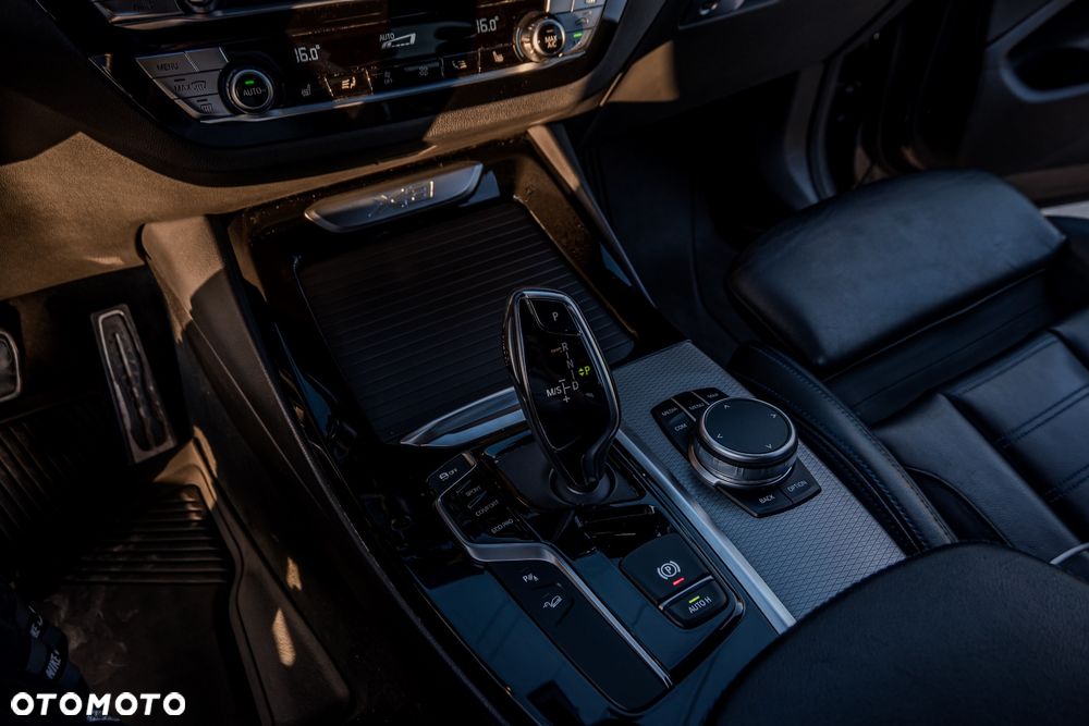 BMW X3 xDrive25d - 9