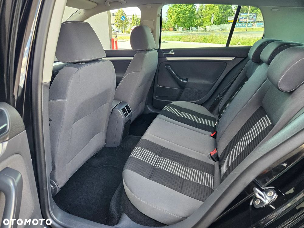 Volkswagen Golf 1.6 United - 28