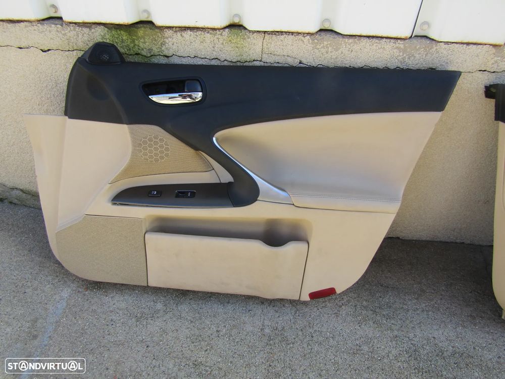 Forras (quartelas) das portas LEXUS IS 220 / 350 ano 2006 a 2011 - 7