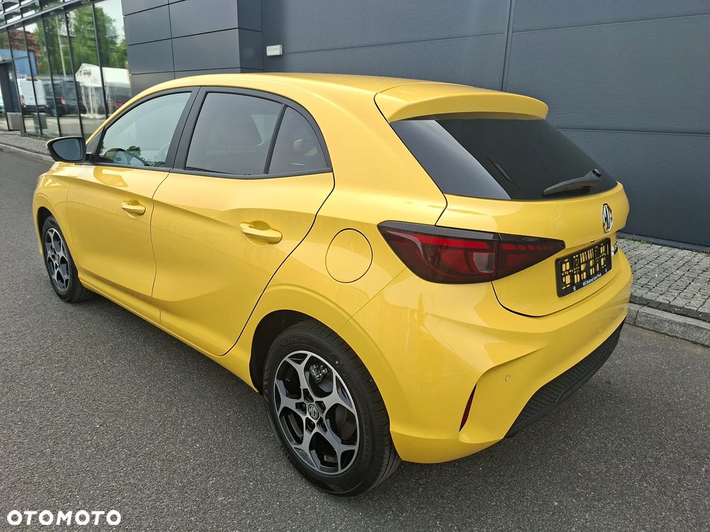 MG MG3 - 3