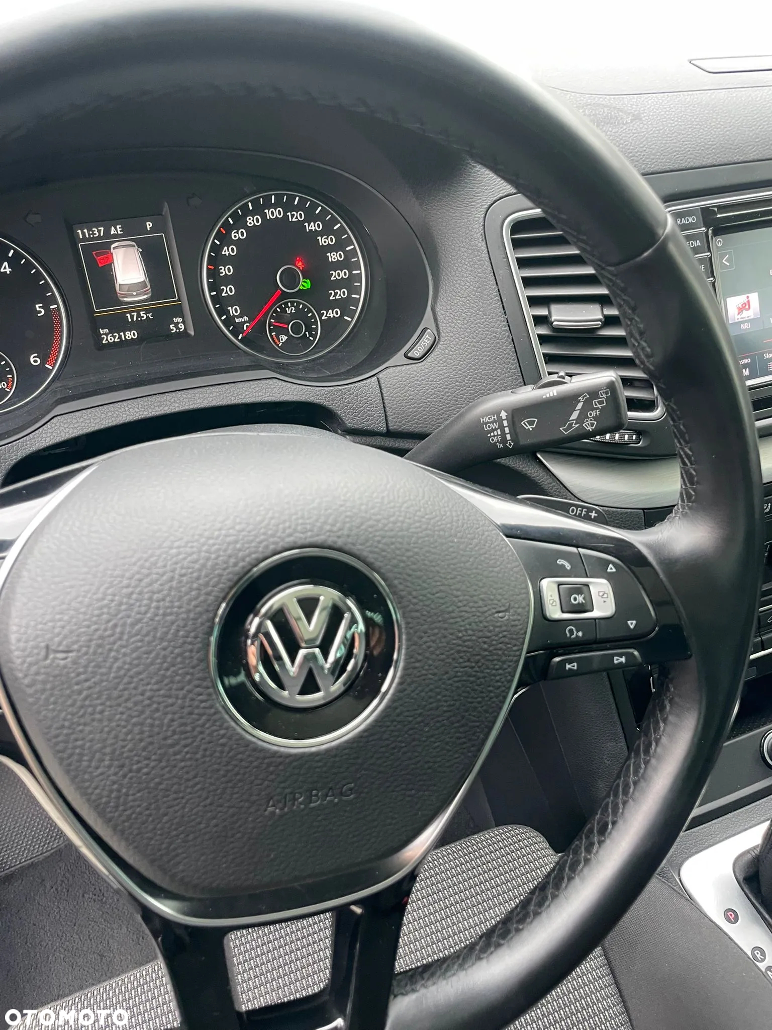 Volkswagen Sharan 2.0 TDI (BlueMotion Technology) Highline - 32