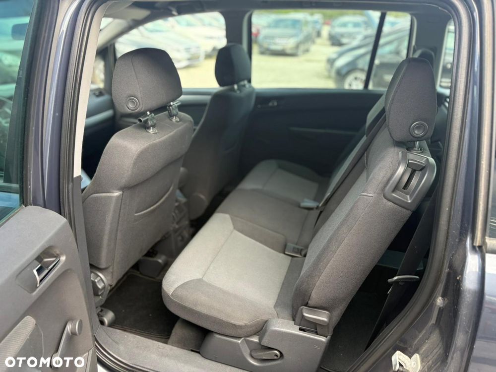 Opel Zafira 1.6 - 15