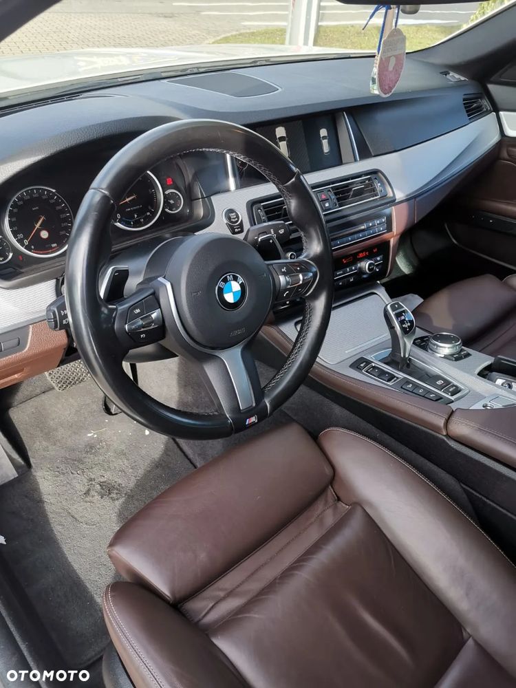 BMW Seria 5 M550d xDrive - 8