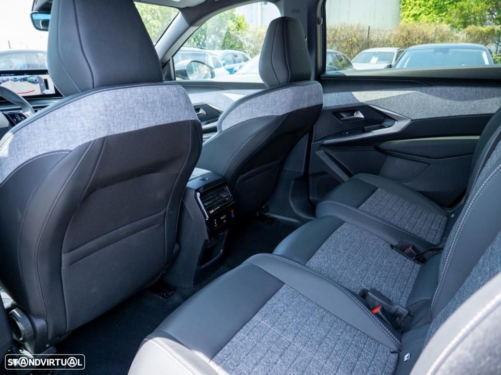 Peugeot E-5008 73 kWh Allure - 26