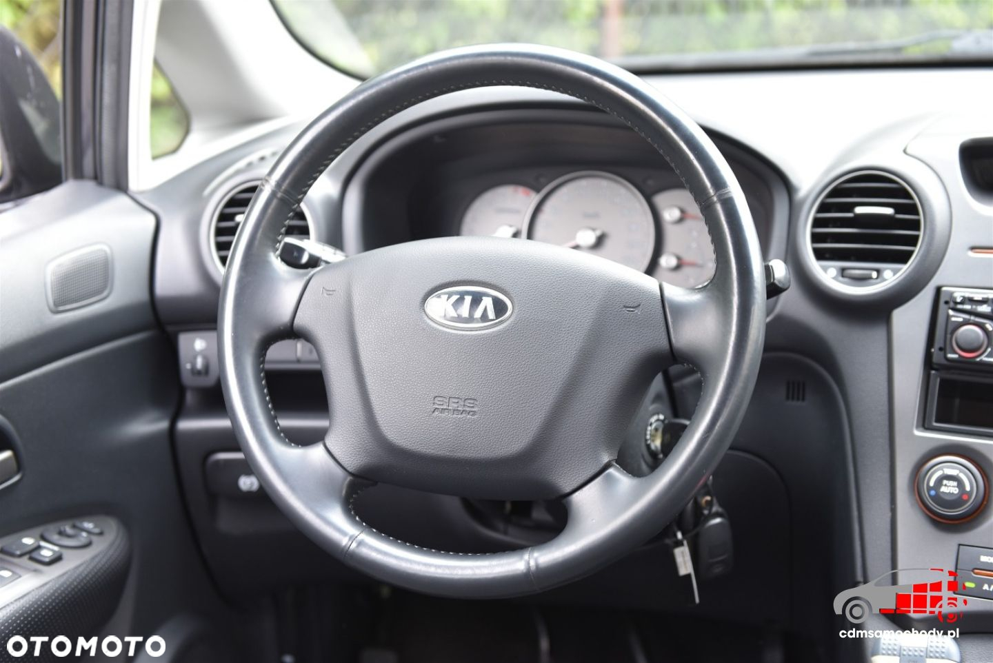 Kia Carens - 19
