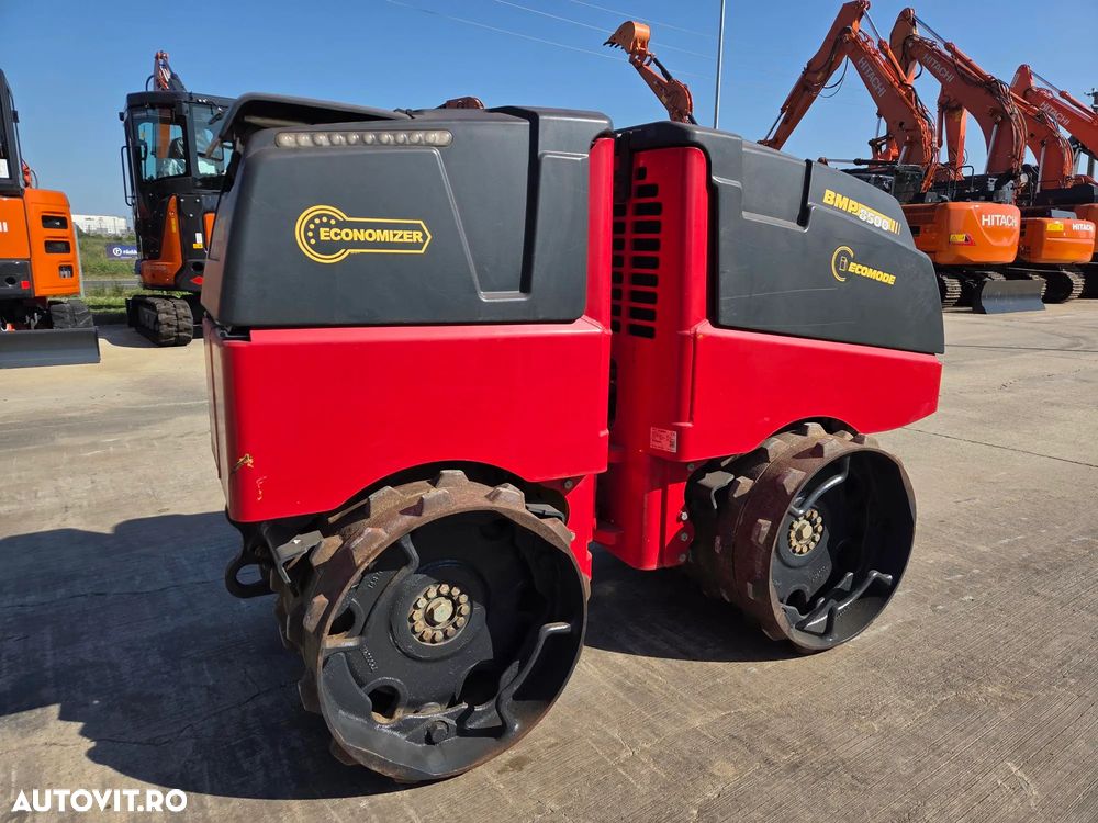 Bomag BOMAG 850, PICIOR DE OAIE, RADIOCOMANDA, latime tambur 0,8m, Masa operationala 1,5t, lungime 2m, motor Kubota 20CP, posibilitate leasing 4 ani, CA NOU-PROMOTIE 20.900 EUR+tva - 9