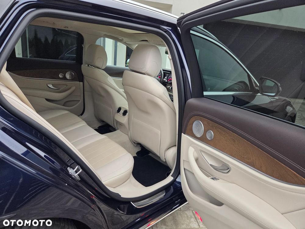 Mercedes-Benz Klasa E 220 d 9G-TRONIC Exclusive - 11