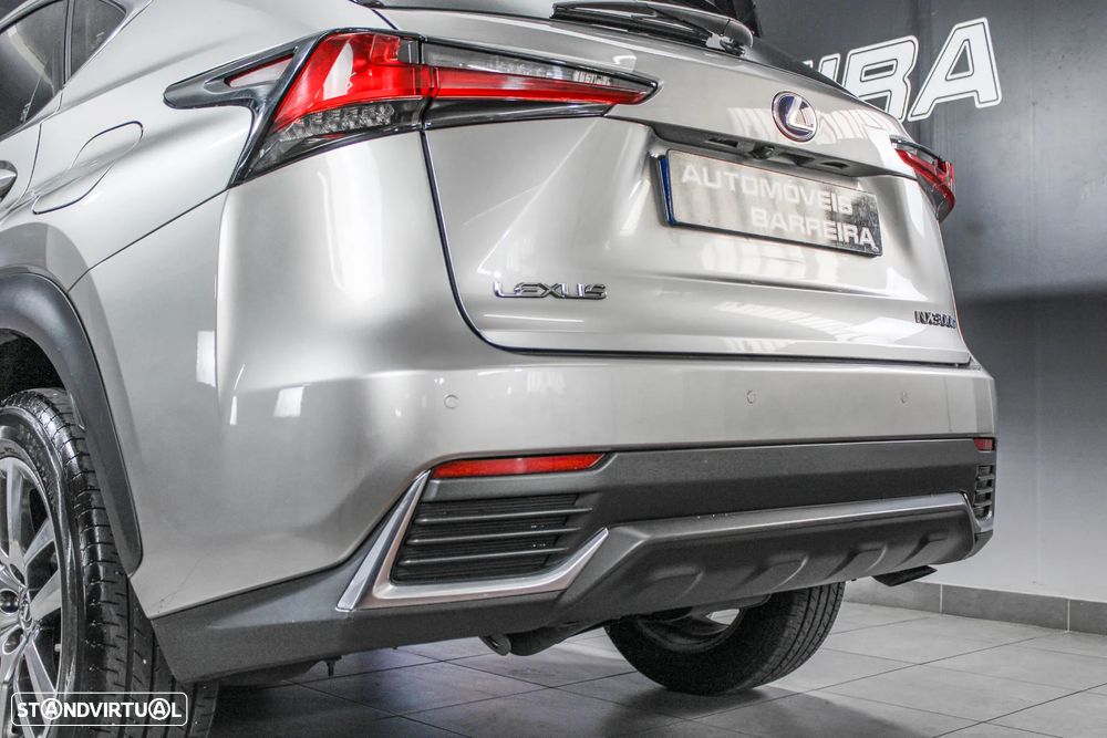 Lexus NX 300h Executive+ - 35
