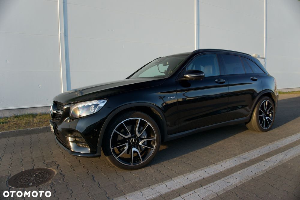 Mercedes-Benz GLC - 12