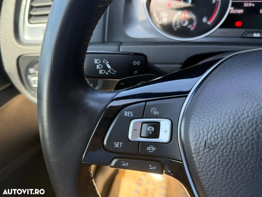 Volkswagen Golf 1.6 TDI DSG Comfortline - 10