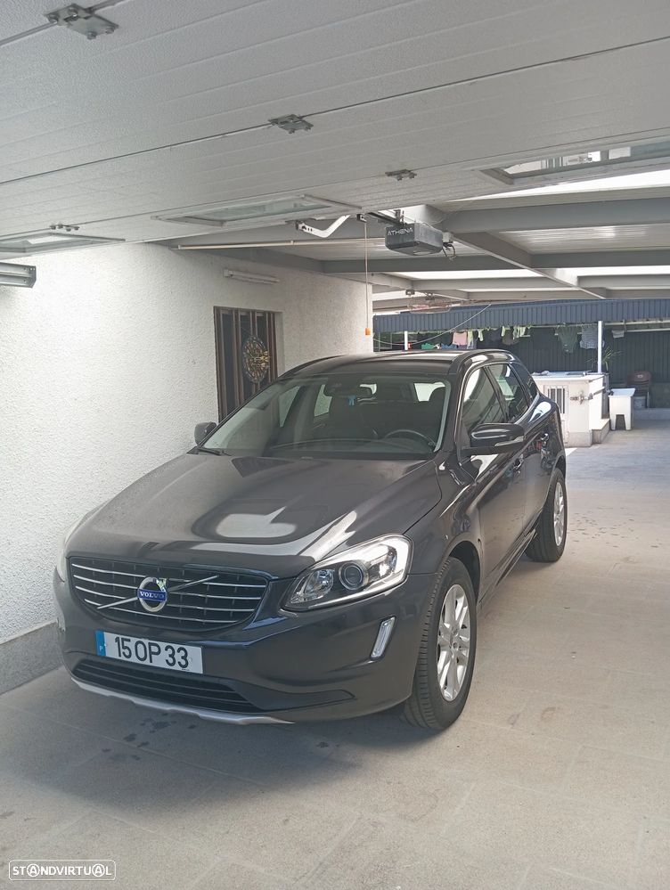 Volvo XC 60 2.0 D4 Momentum Geartronic - 14