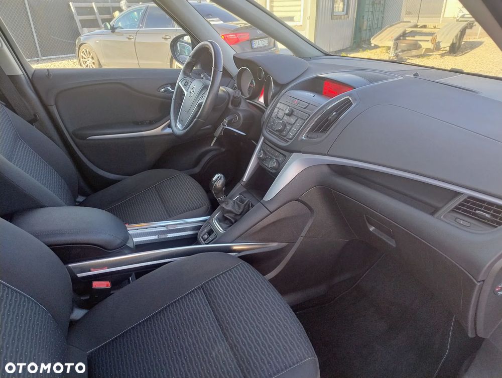 Opel Zafira 1.4 T Elite - 8