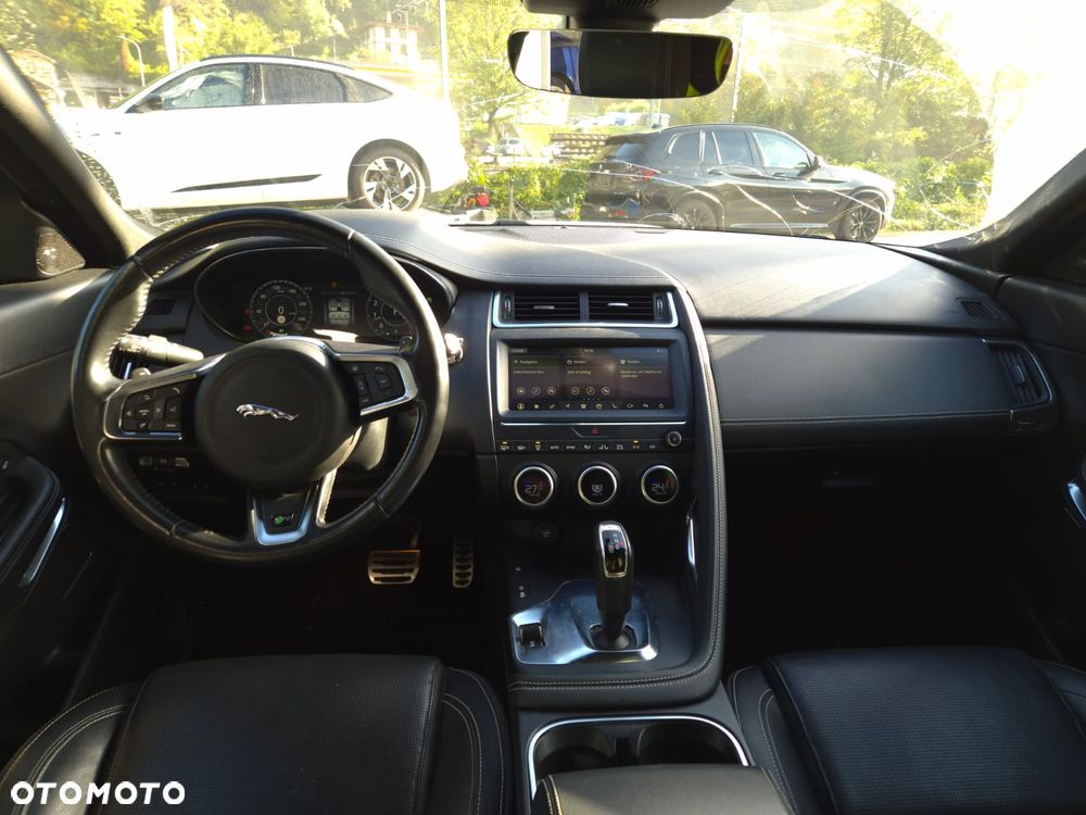 Jaguar E-Pace 2.0 P250 mHEV AWD S - 10
