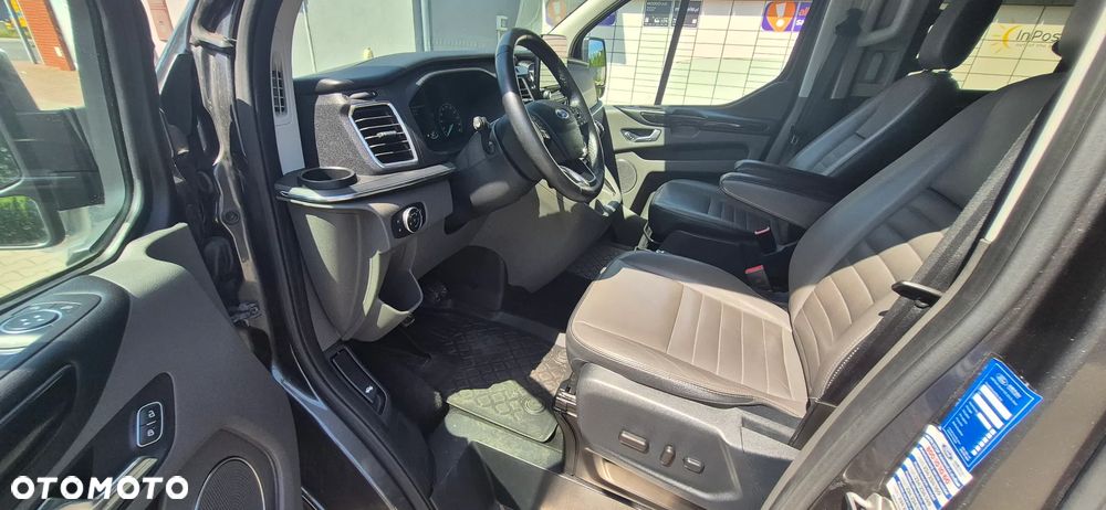 Ford Tourneo Custom 320 L2H1 VA Titanium - 9