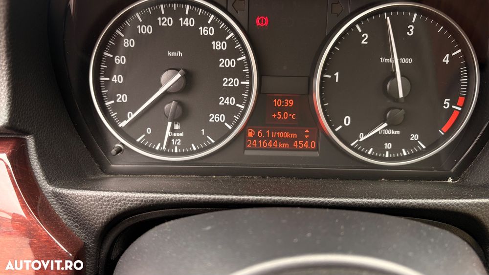 BMW Seria 3 320d - 8