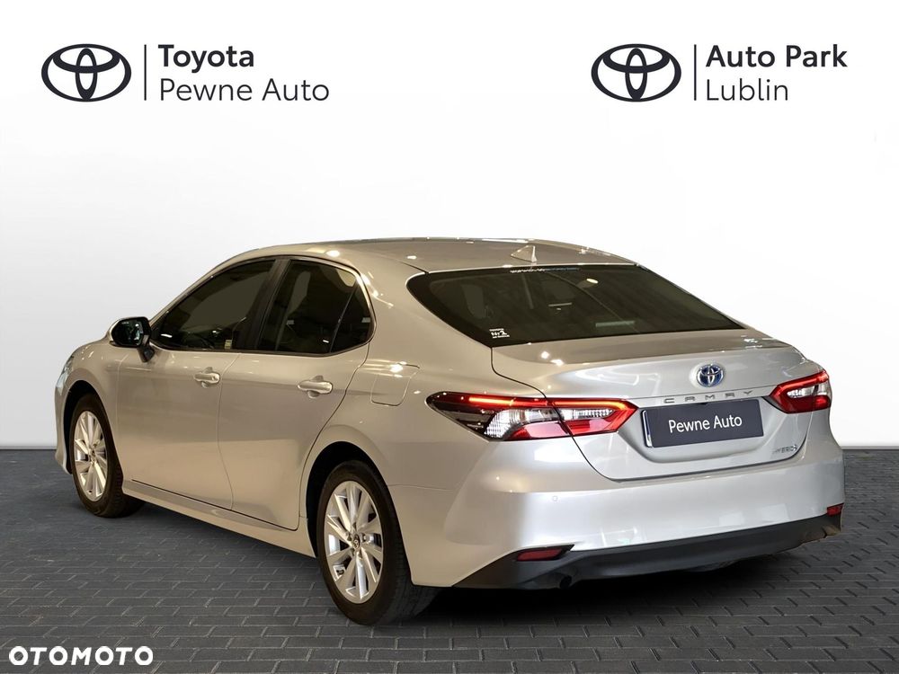Toyota Camry 2.5 Hybrid Comfort CVT - 3