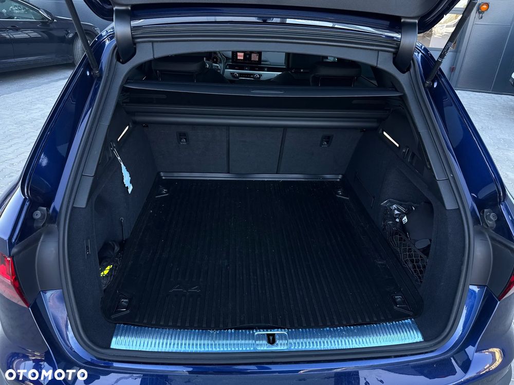 Audi A4 Allroad - 31