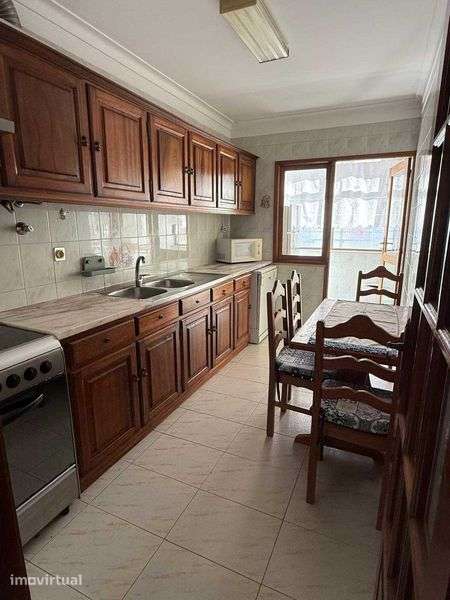 Arrenda-se T3 Amorosa Remodelado - Grande imagem: 2/12