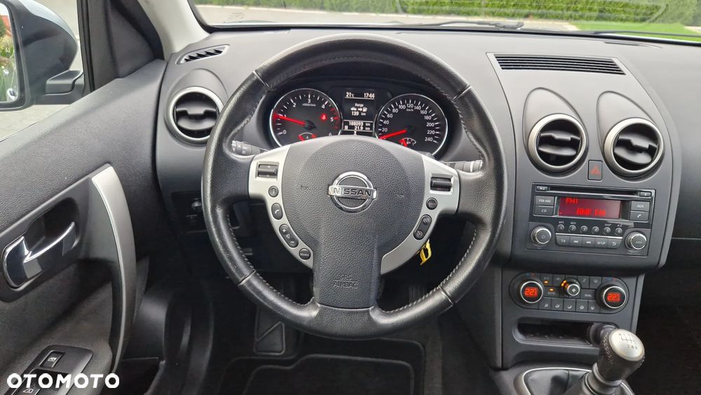 Nissan Qashqai 1.6 dCi DPF tekna - 14