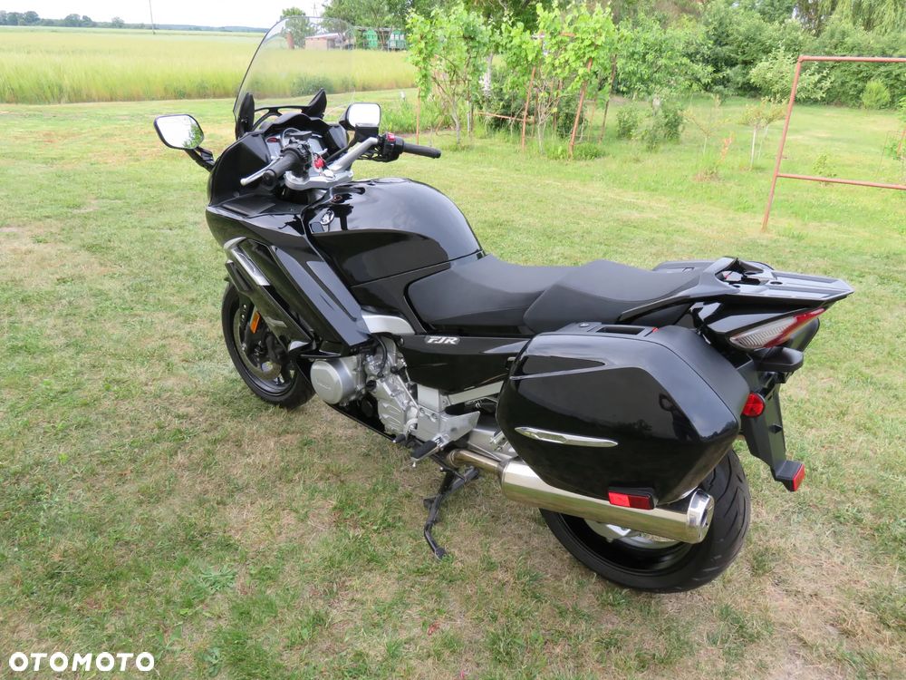 Yamaha FJR - 3