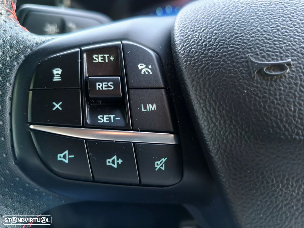 Ford Kuga 1.5 EcoBoost ST-Line - 27