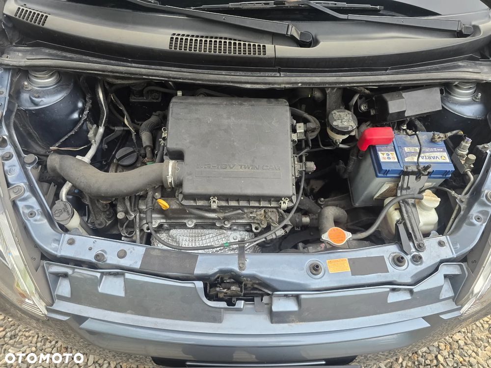 Daihatsu Sirion - 23
