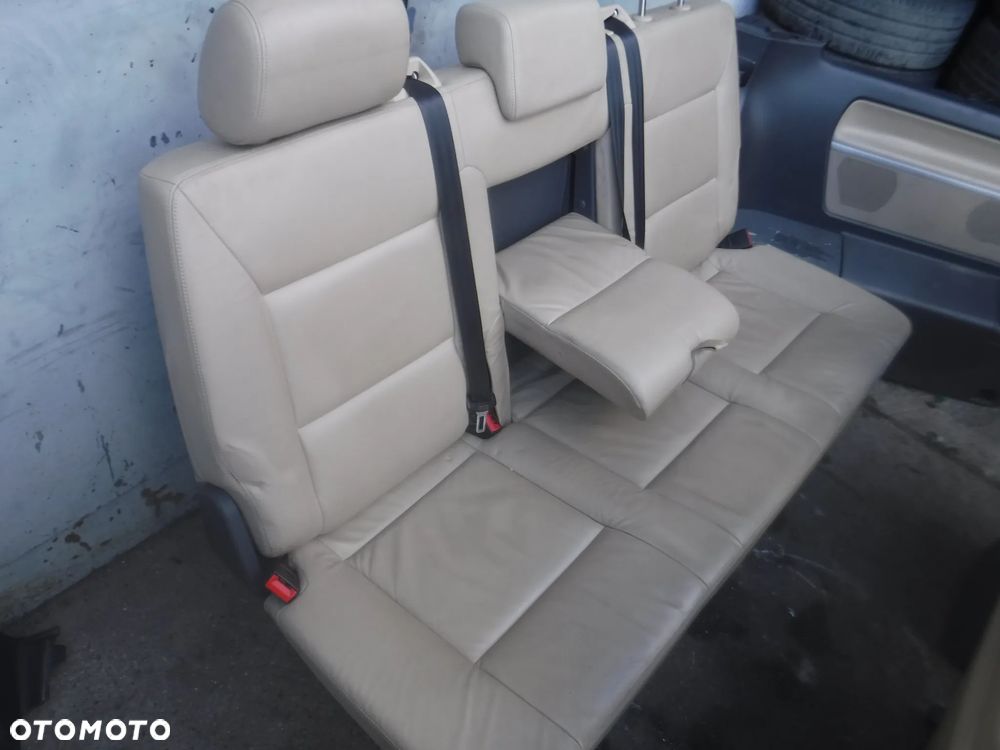 Vw T5 Lift T6 multivan fotele siedzenia grzane  kanapa skory stolik przekladka 2 X drzwi boczki roletki kpl - 12